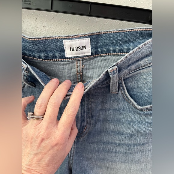 New Hudson Jeans Gracie Mid-Rise Cut Off Short Size 28 - Picture 7 of 9